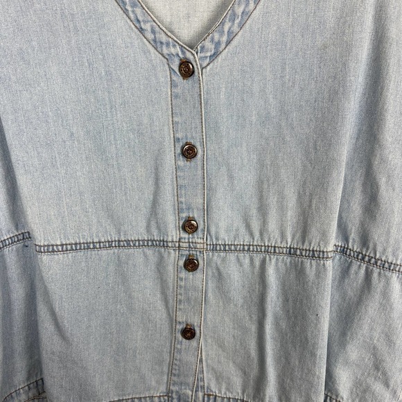 C.M.C Vintage Chambray Button Down Crop Top Size  L - Picture 3 of 8